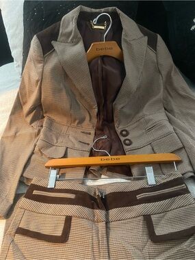 bebe Brown Houndstooth Two-Piece Suit with Dark Brown Trim